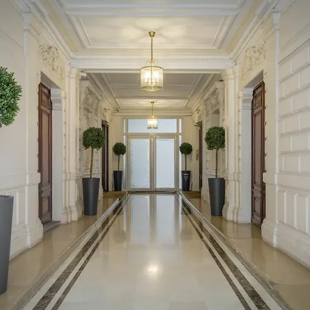 Oscar Hotel